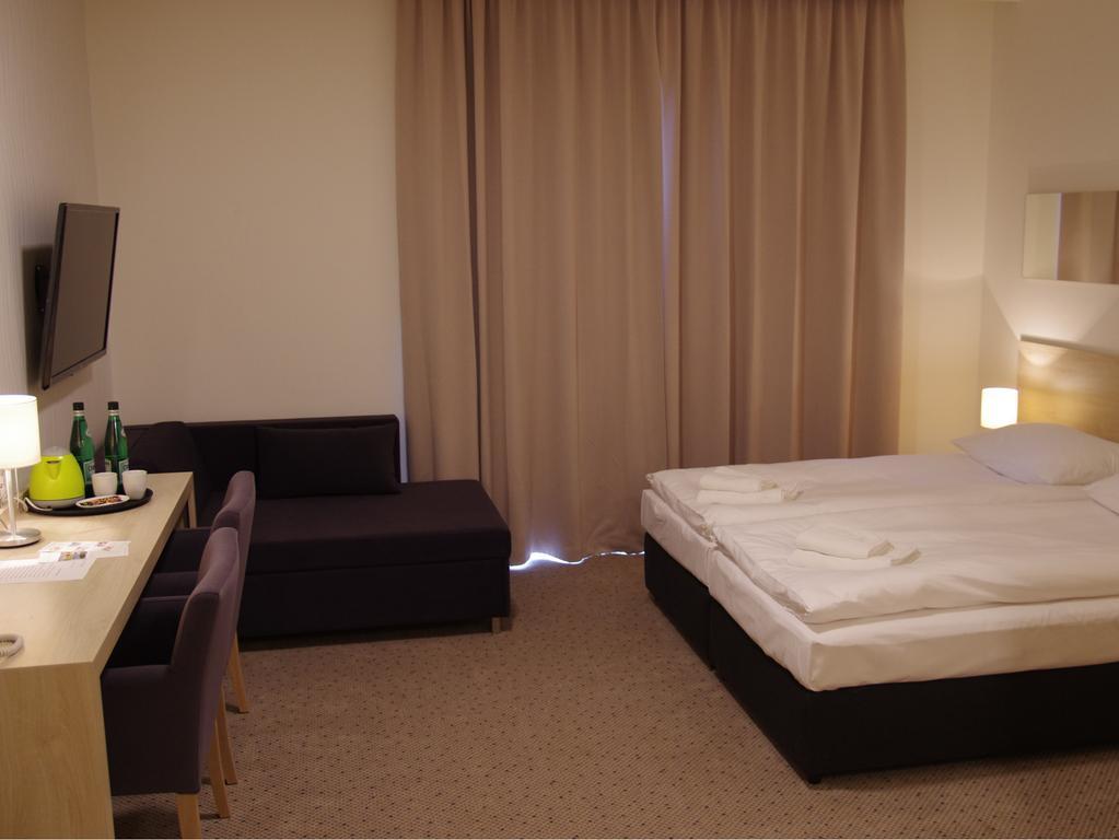 Hotel Uniejow Rom bilde