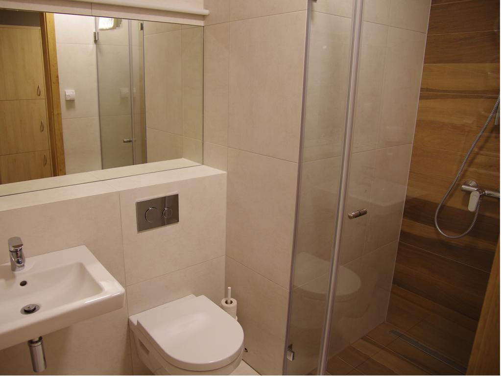 Hotel Uniejow Rom bilde