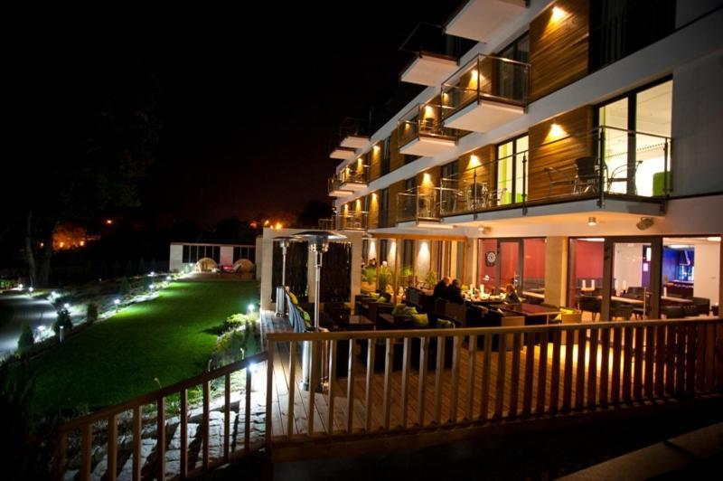 Hotel Uniejow Eksteriør bilde