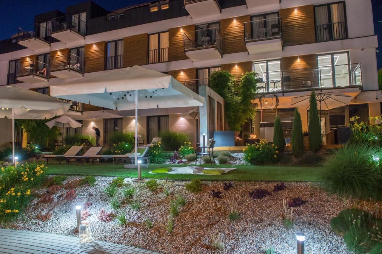 Hotel Uniejow Eksteriør bilde